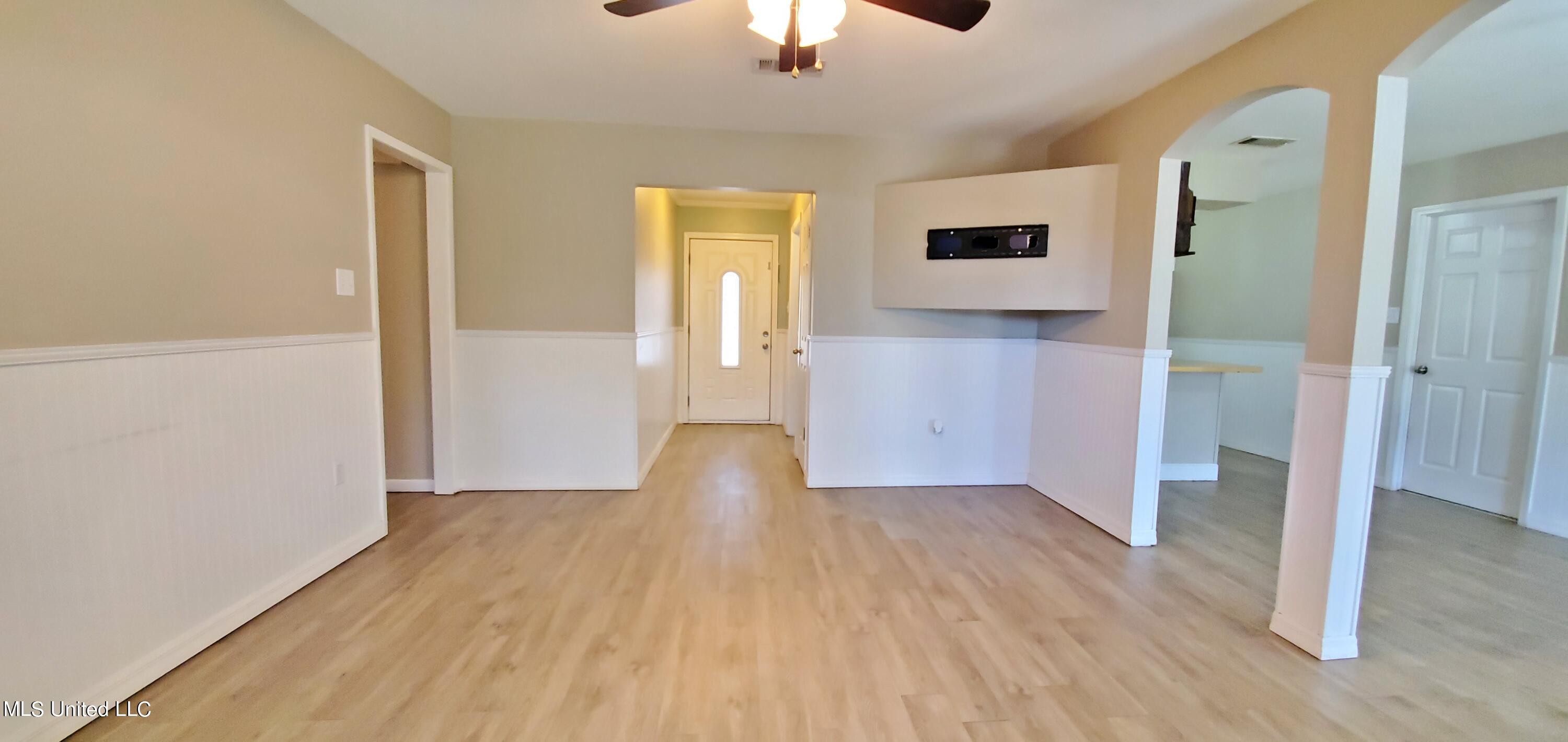 4108 Groveland Road Ocean Springs, MS 39564 - Photo 5 of 26 20220220_110758