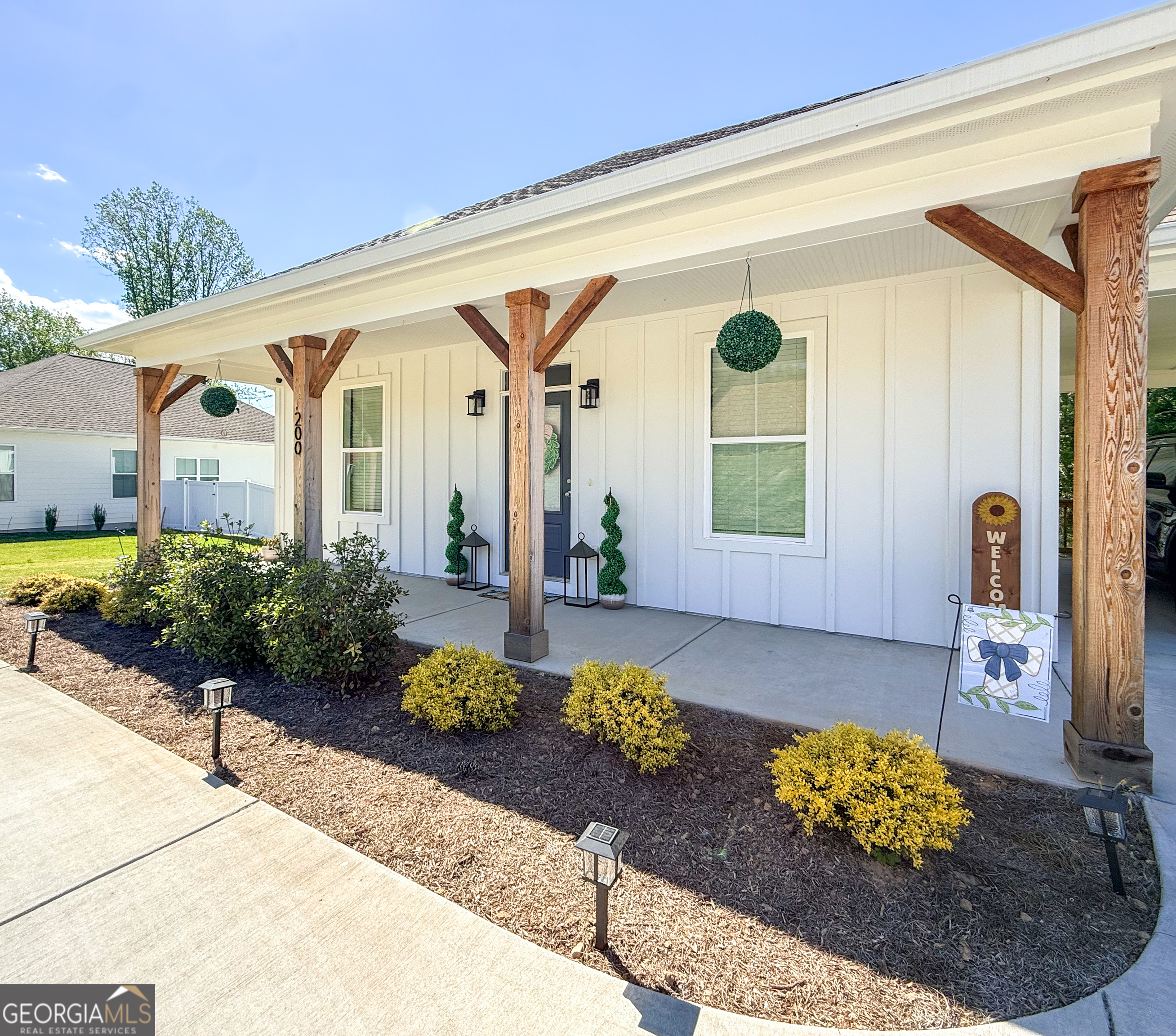 200 Campbell Street Cleveland, GA 30528 - Photo 2 of 29