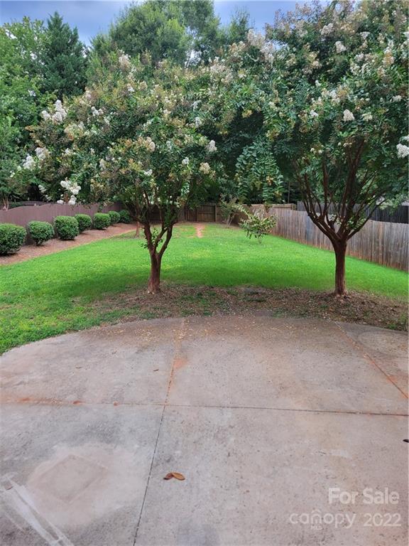 2449 Smith Cove Road Denver, NC 28037 - Photo 18 of 18 a view of a park