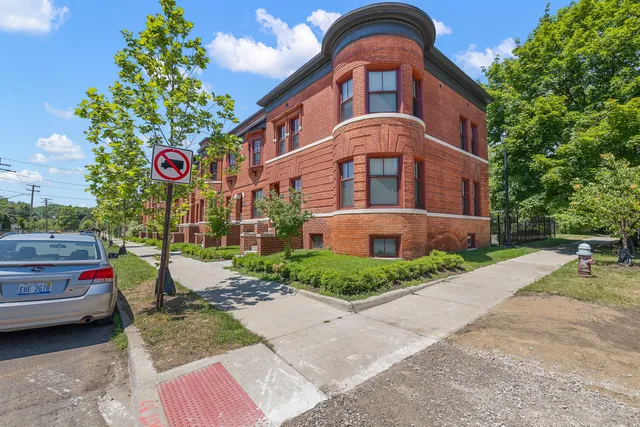 $2,800 | 4004 Porter Street, Detroit, MI 48209