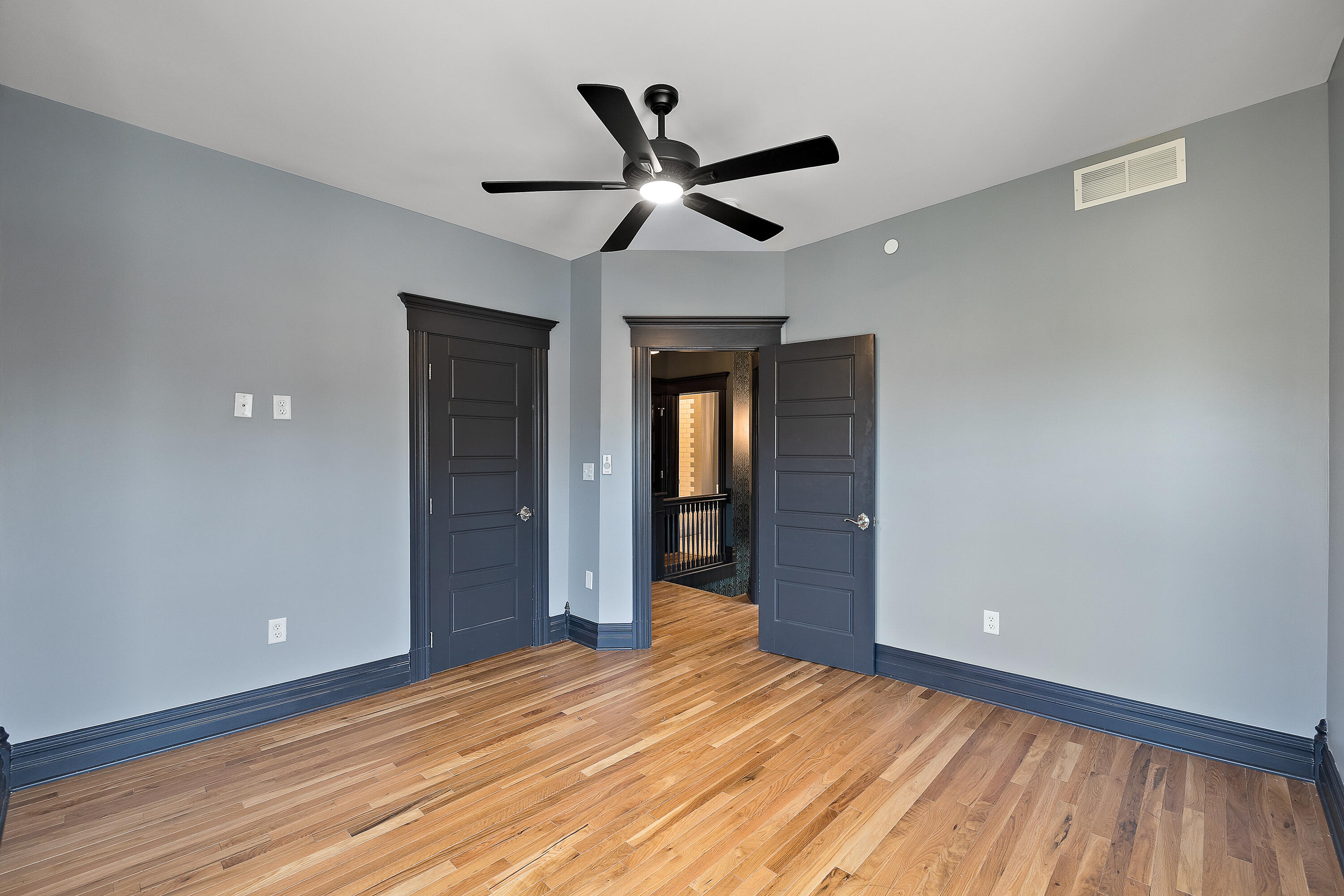 4004 Porter Street Detroit, MI 48209 - Photo 15 of 29 4030 Porter St-41