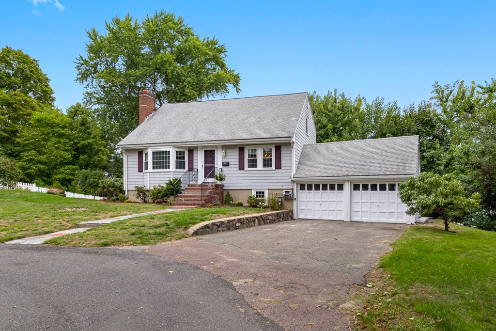 35 Radcliffe Road Arlington, MA 02474 - Photo 2 of 42