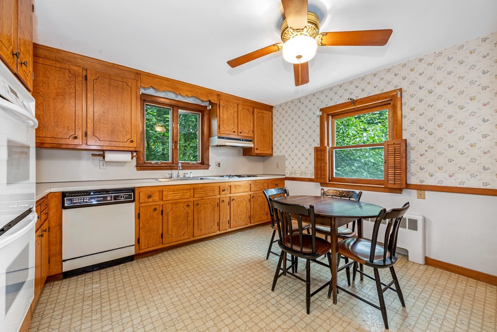 35 Radcliffe Road Arlington, MA 02474 - Photo 25 of 42