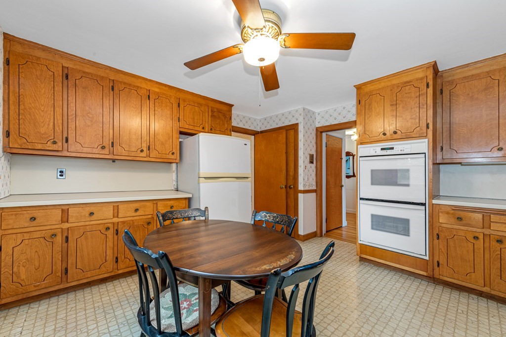 35 Radcliffe Road Arlington, MA 02474 - Photo 27 of 42