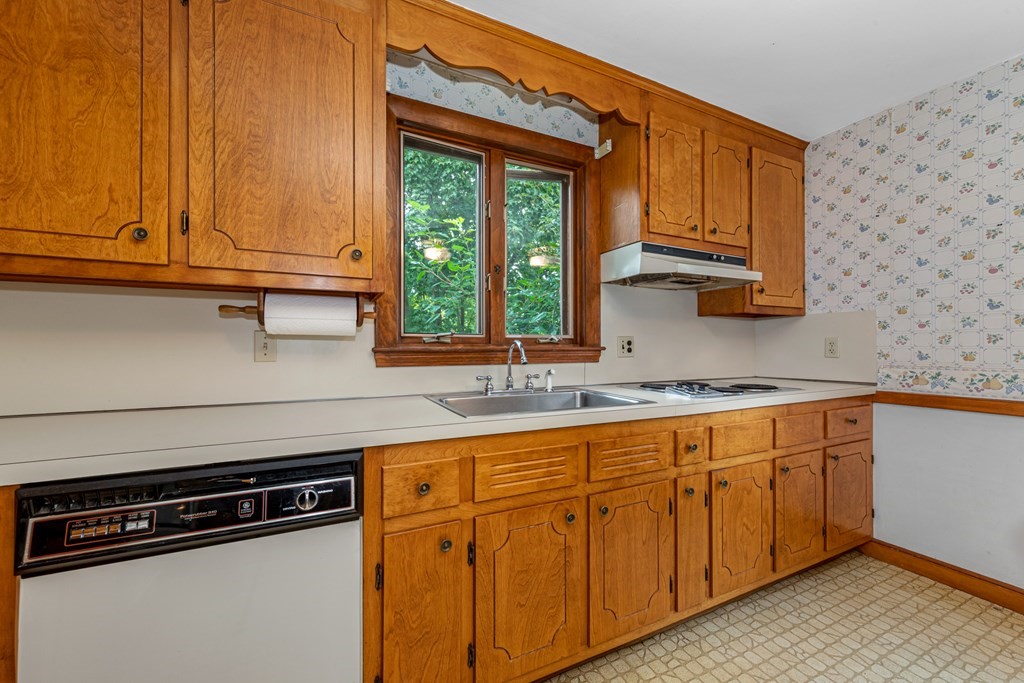 35 Radcliffe Road Arlington, MA 02474 - Photo 28 of 42