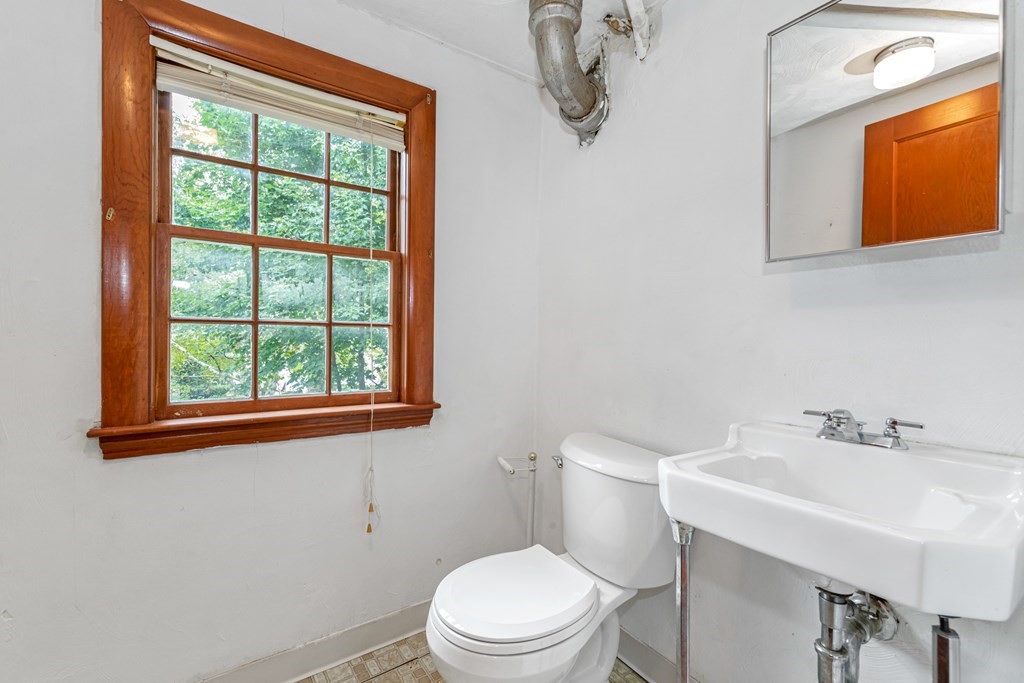 35 Radcliffe Road Arlington, MA 02474 - Photo 30 of 42