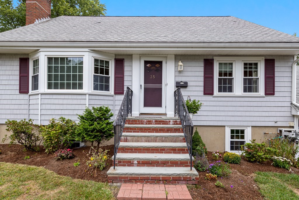 35 Radcliffe Road Arlington, MA 02474 - Photo 5 of 42