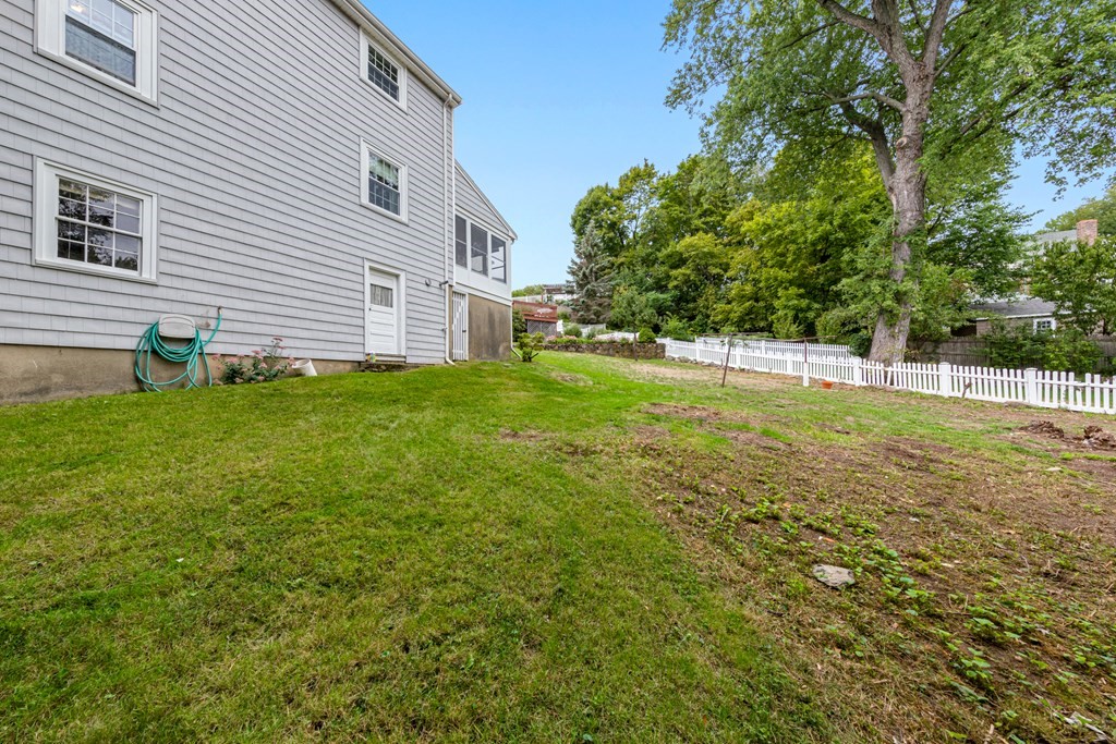 35 Radcliffe Road Arlington, MA 02474 - Photo 8 of 42