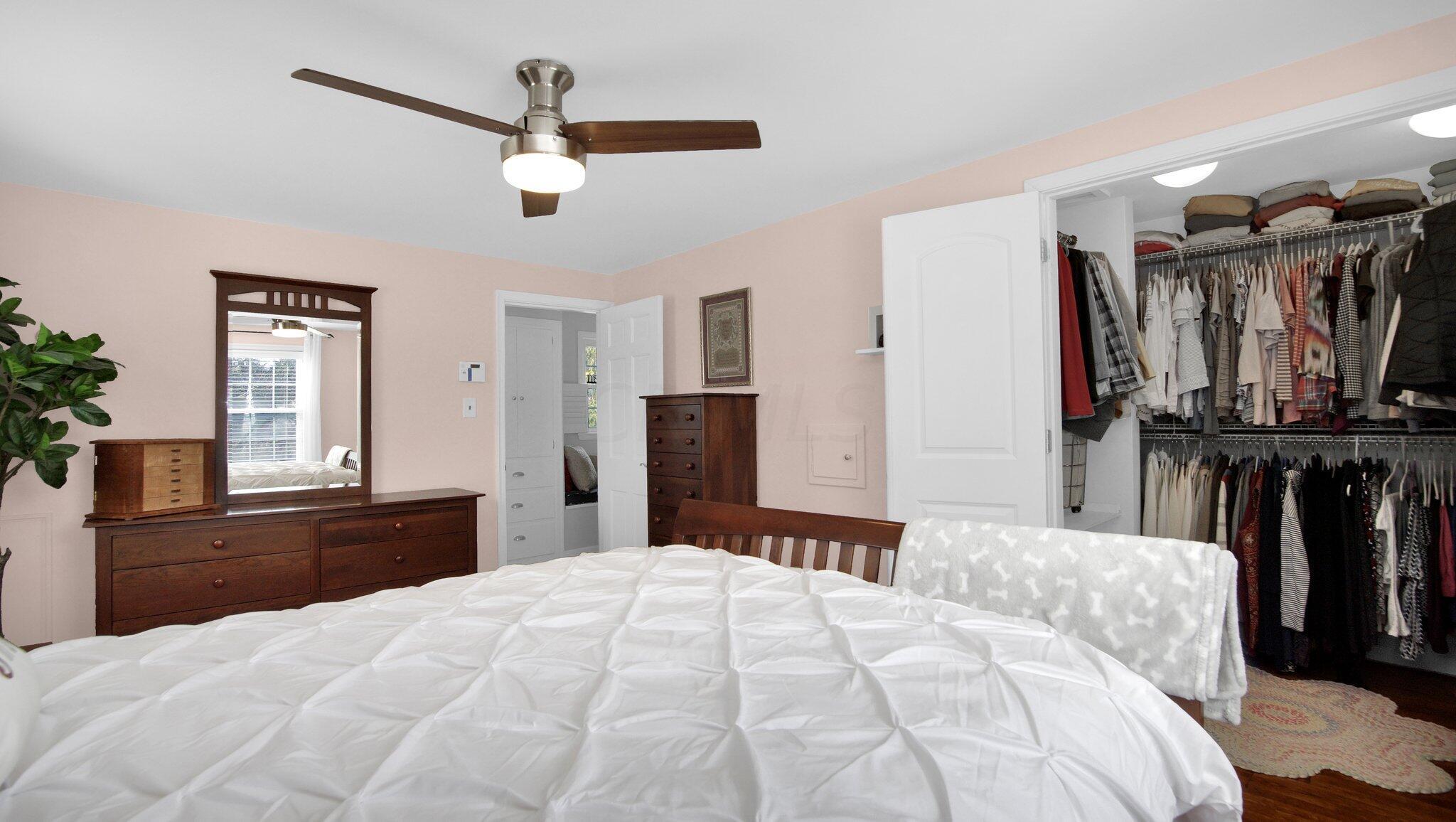 176 Sheffield Road Columbus, OH 43214 - Photo 17 of 35 Main Bedroom Upstairs