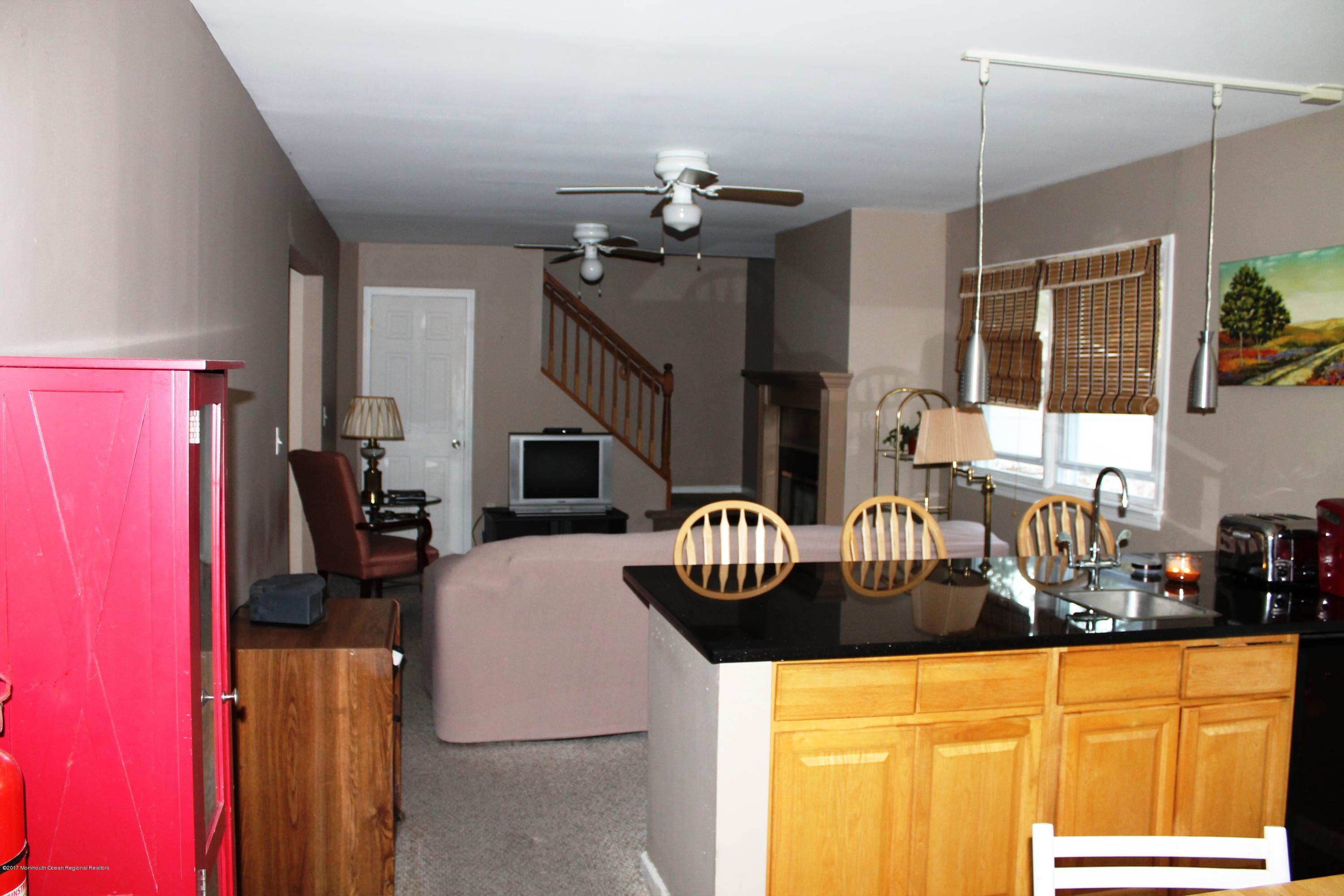 207 Crane Road Brick, NJ 08723 - Photo 4 of 15 Center Isle