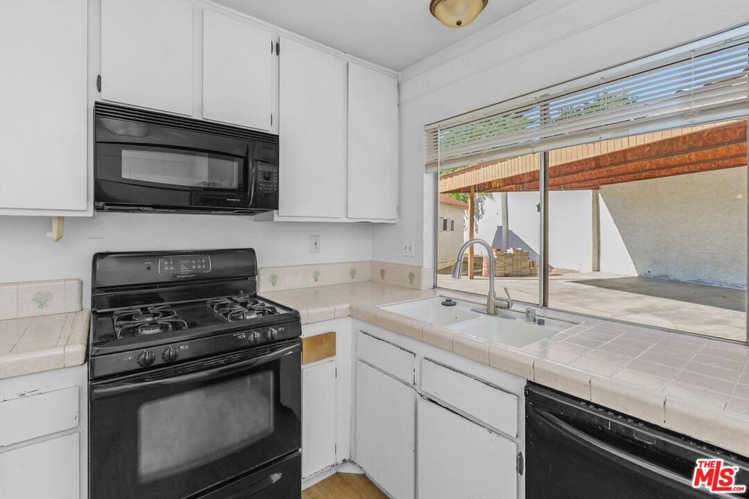 10576 Valinda Court Rancho Cucamonga, CA 91701 - Photo 14 of 34