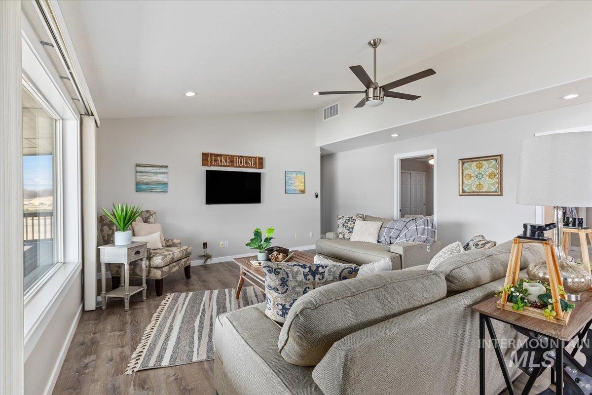 21600 Look Lane Caldwell, ID 83607 - Photo 11 of 44