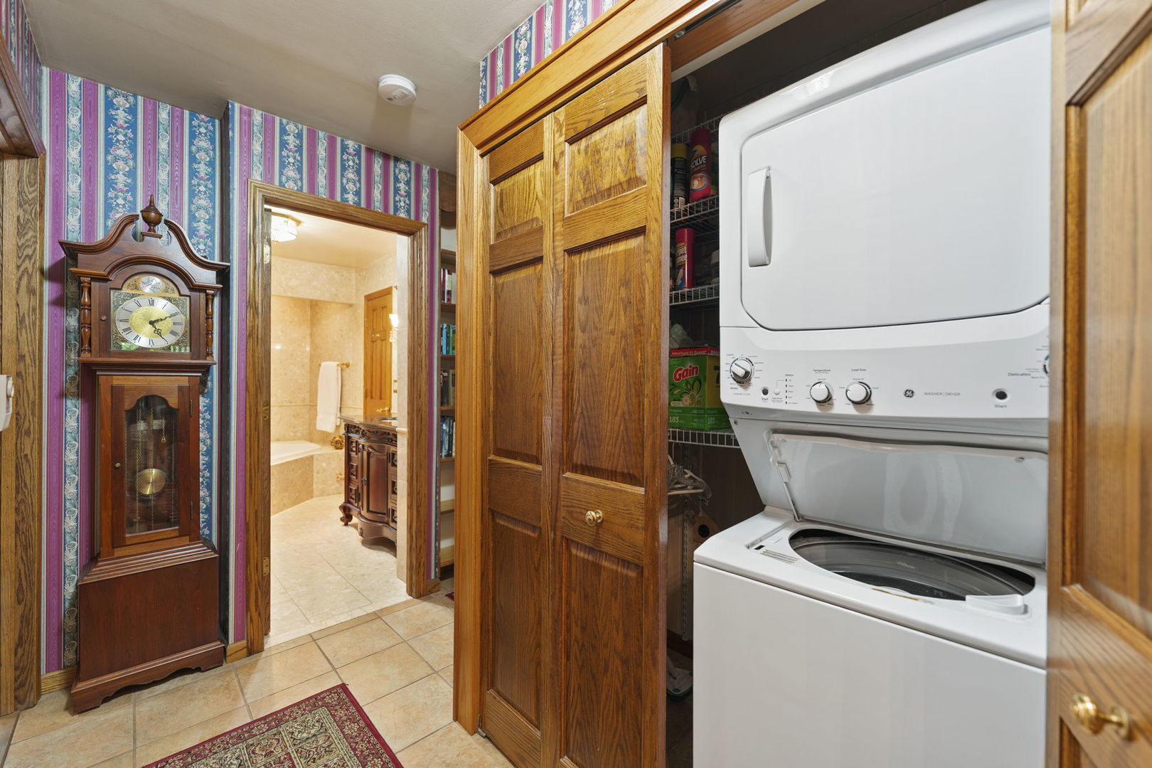 4511 Hanover Drive Crystal Lake, IL 60012 - Photo 24 of 68 a utility room with dryer and washer