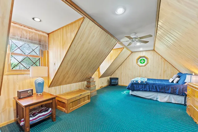 a view of parking area