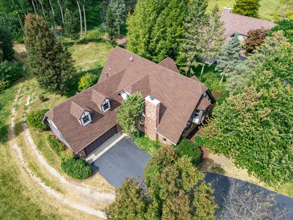 $645,000 | 4511 Hanover Drive, Crystal Lake, IL 60012