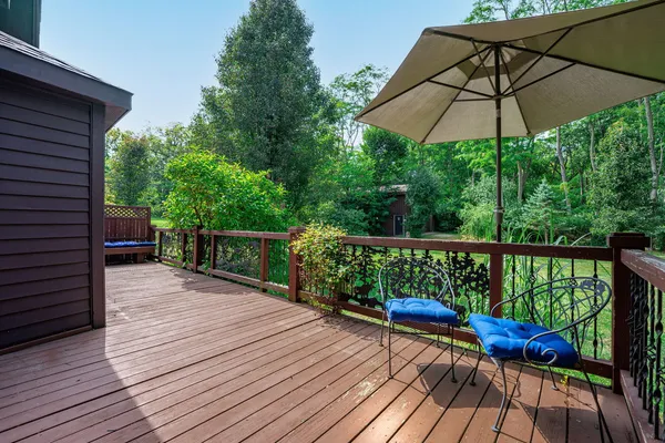 $645,000 | 4511 Hanover Drive, Crystal Lake, IL 60012