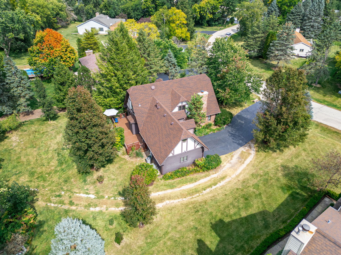 4511 Hanover Drive Crystal Lake, IL 60012 - Photo 6 of 68 an aerial view of residential house with outdoor space