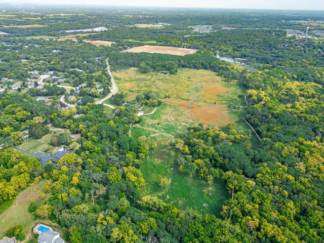 $649,000 | 4511 Hanover Drive, Crystal Lake, IL 60012