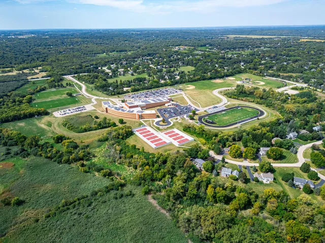 $649,000 | 4511 Hanover Drive, Crystal Lake, IL 60012