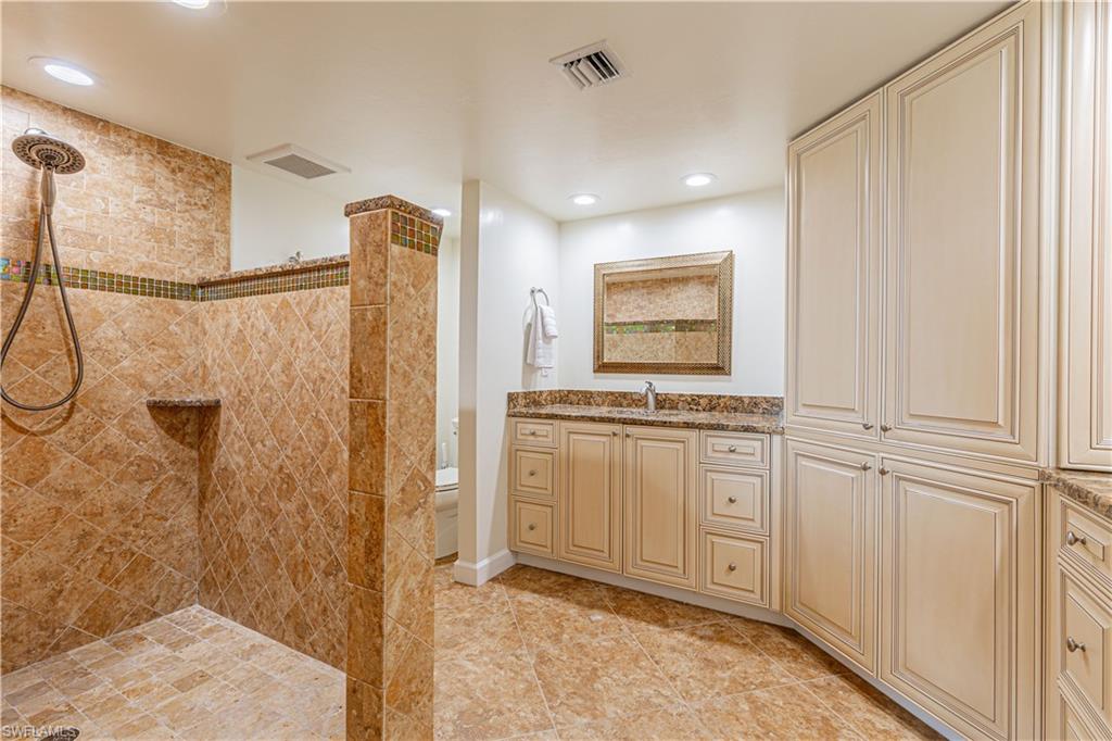 25 Bluebill Avenue, Unit 301 Naples, FL 34108 - Photo 29 of 41