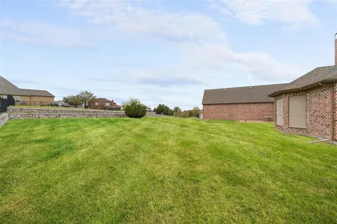 $889,900 | 415 Stoney Creek Boulevard, Sunnyvale, TX 75182