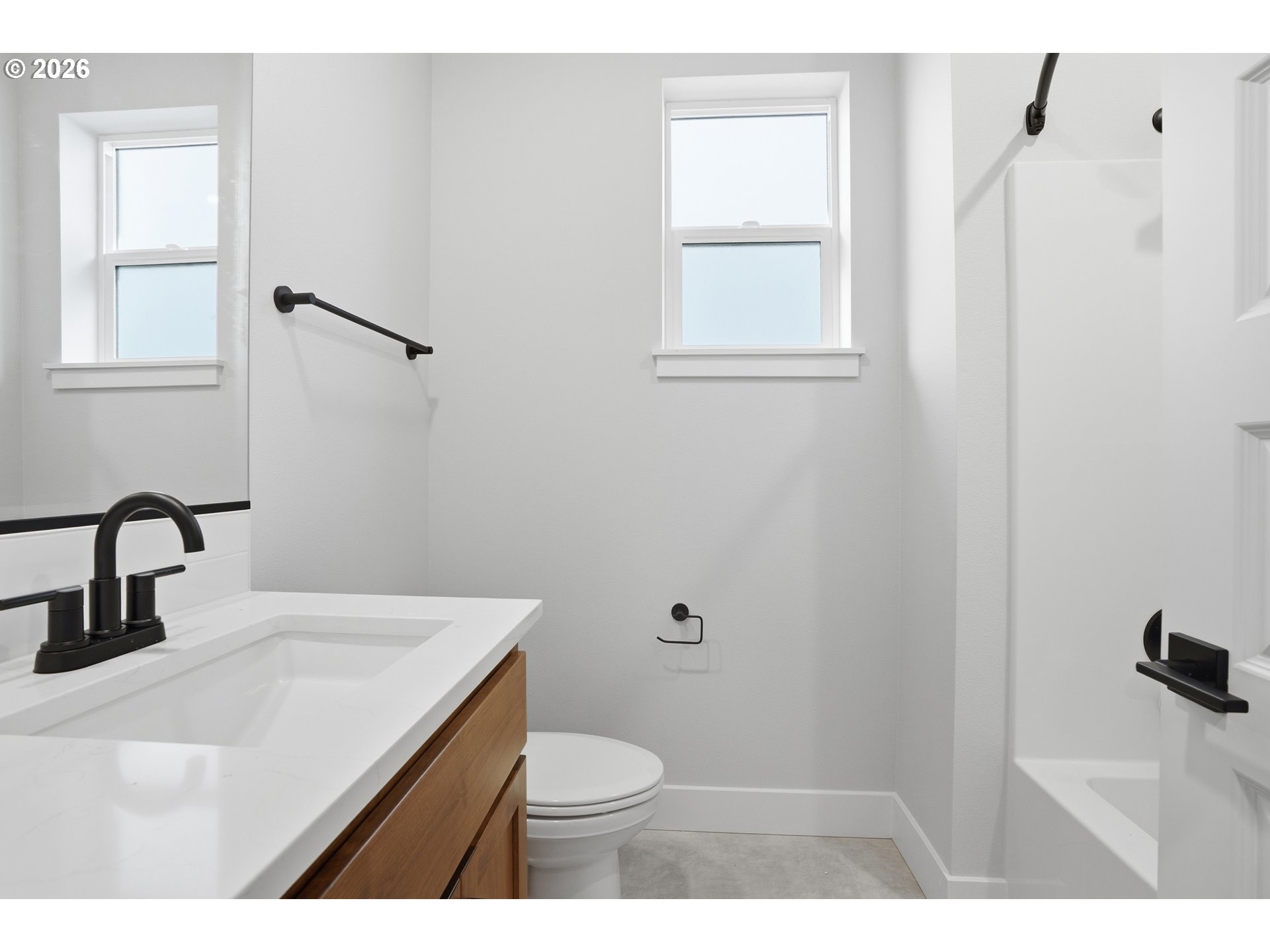 627 Southeast 34th Street Battle Ground, WA 98604 - Photo 13 of 17 Bathroom