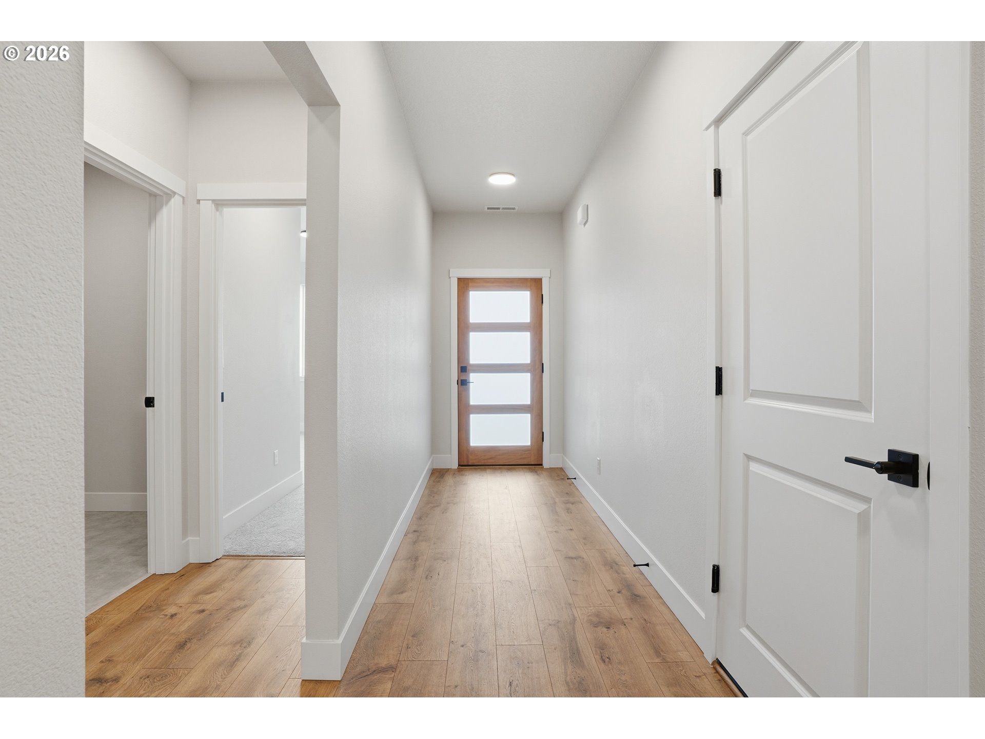 627 Southeast 34th Street Battle Ground, WA 98604 - Photo 3 of 17 Entrance/Foyer