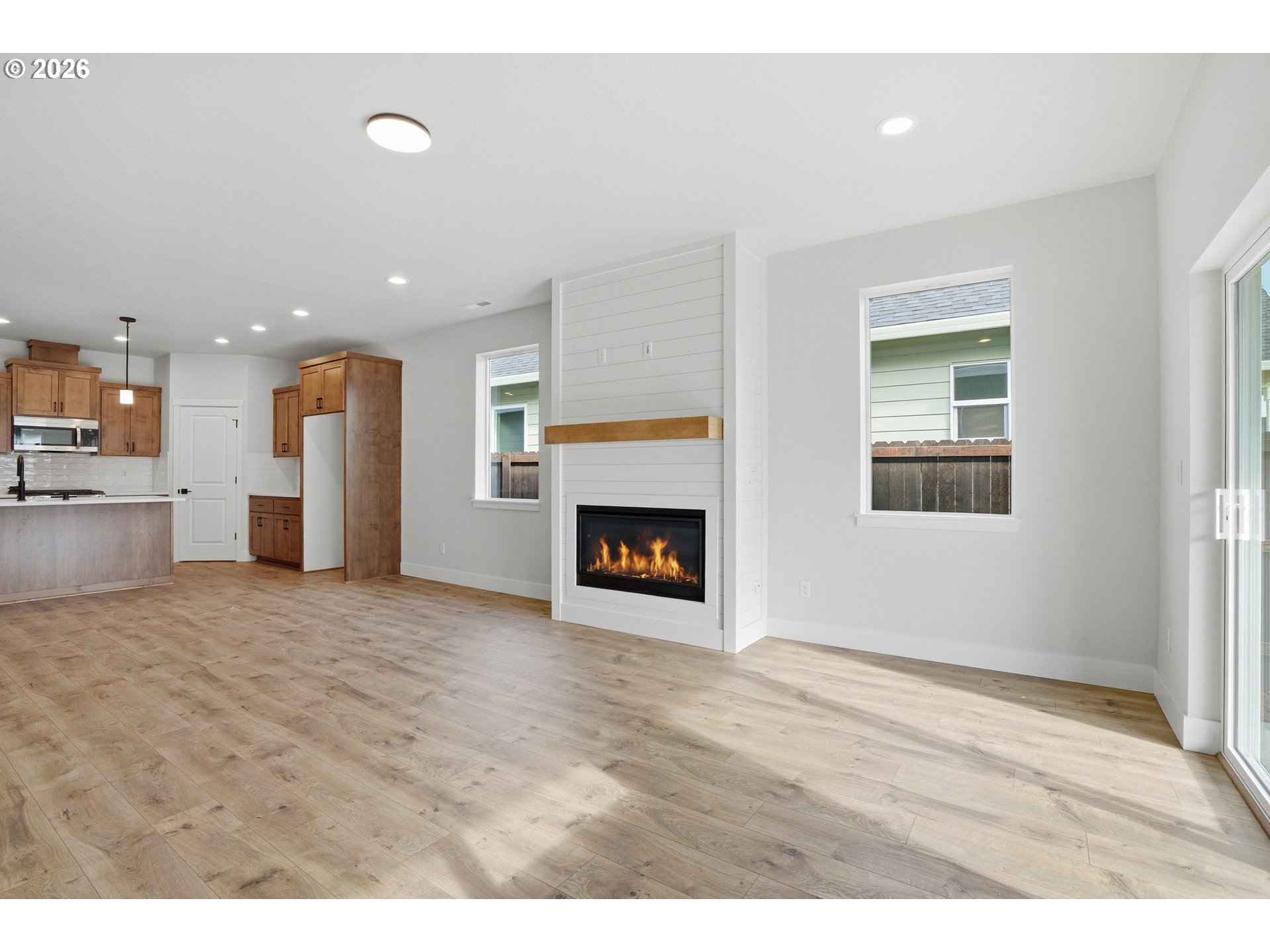 627 Southeast 34th Street Battle Ground, WA 98604 - Photo 7 of 17 Living Room/Dining Room