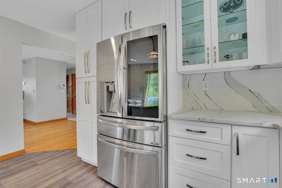 121 Bartholomew Road Middletown, CT 06457 - Photo 15 of 26