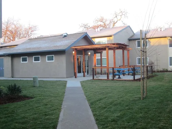 $1,087 | 729 Nord Avenue, Chico, CA 95926