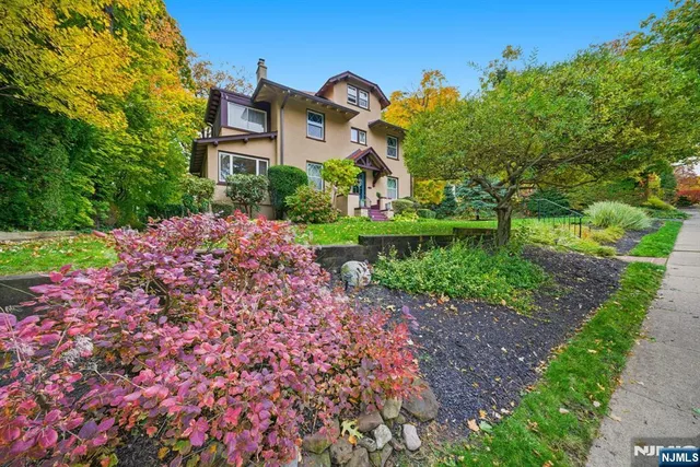 $974,900 | 238 Rutgers Place, Nutley, NJ 07110