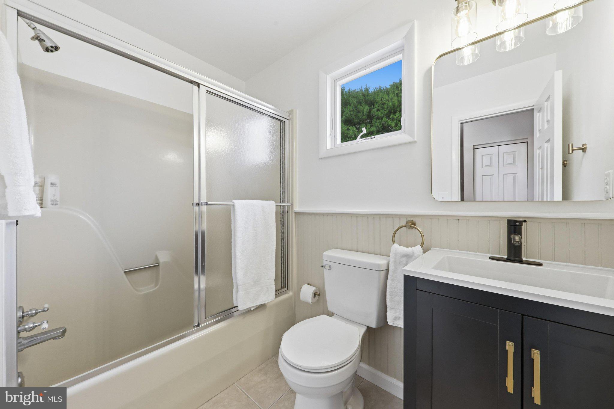 3301 Ridge Road Westminster, MD 21157 - Photo 37 of 69 Hall Bath