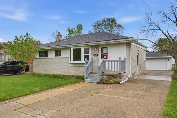 $220,000 | 28467 Florence Street, Garden City, MI 48135