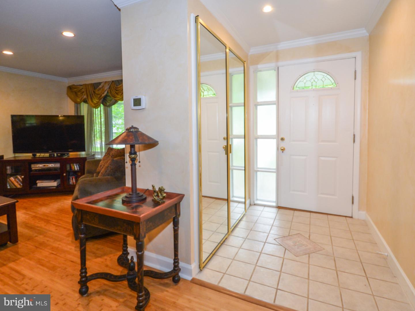 114 Mallard Road Southampton, PA 18966 - Photo 4 of 25 Foyer