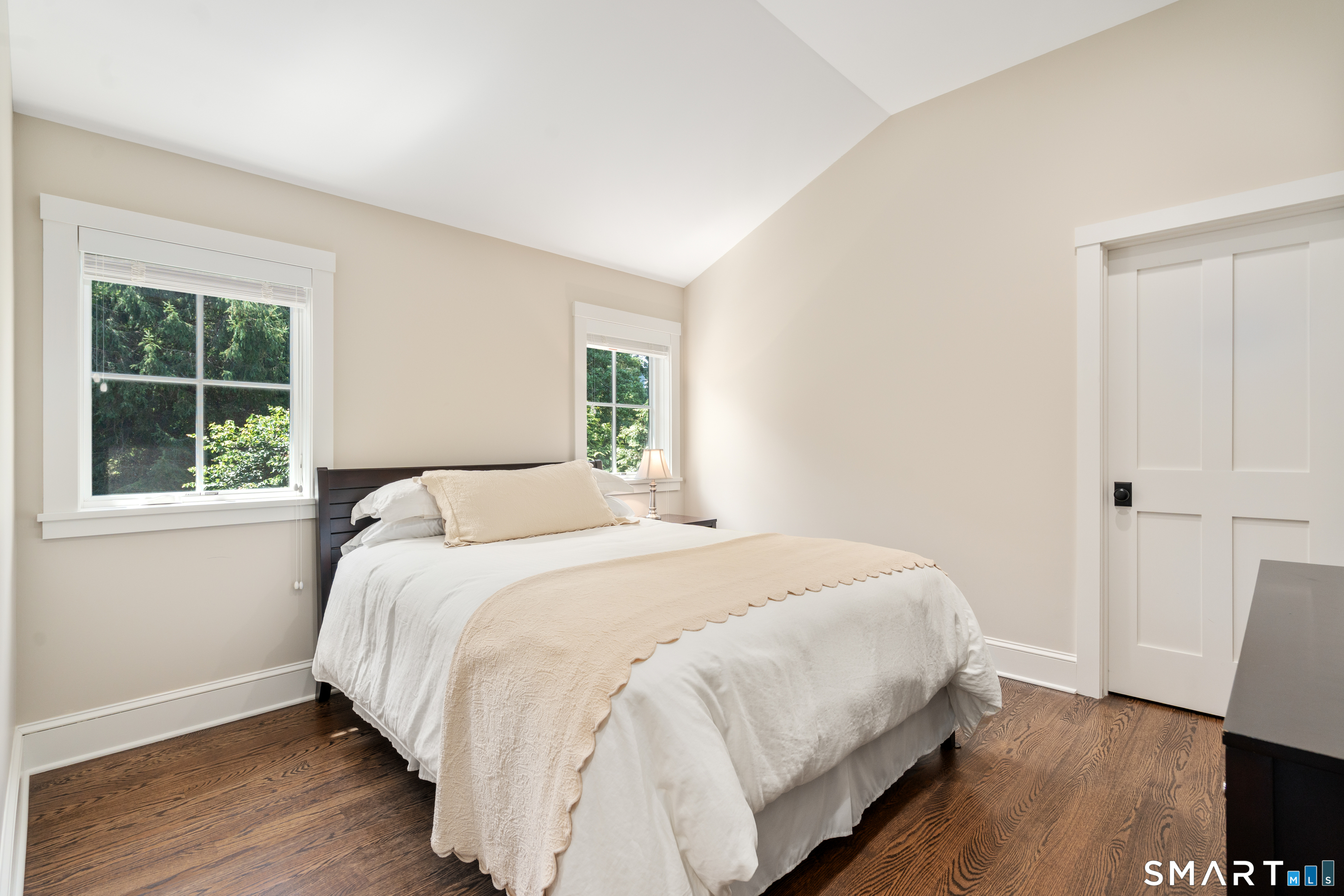 121 Osborne Hill Road Fairfield, CT 06824 - Photo 28 of 39