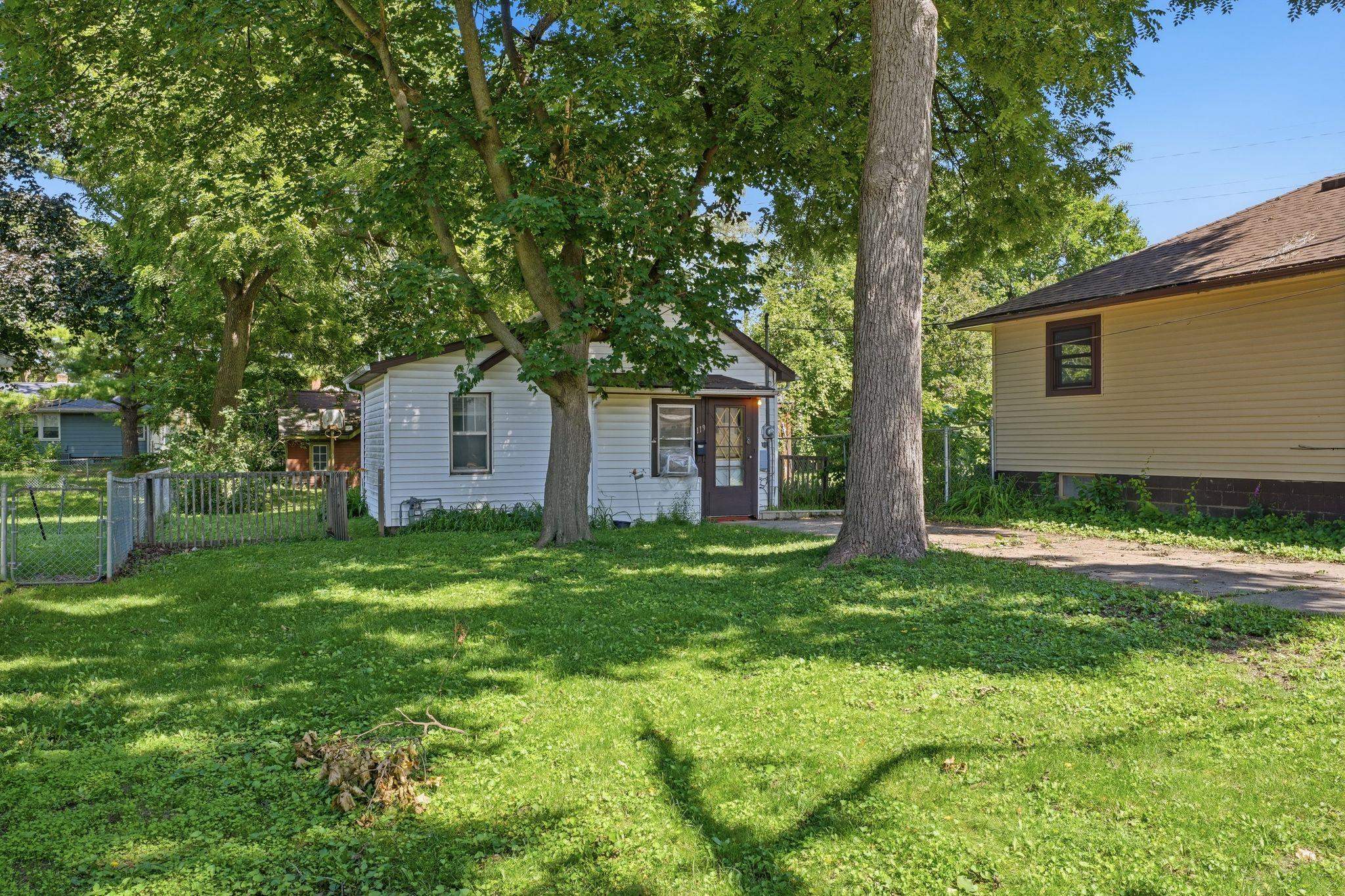 119 Rethke Avenue Madison, WI 53714 - Photo 2 of 36