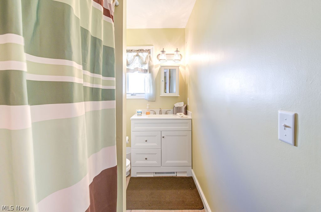27835 Knickerbocker Road Bay Village, OH 44140 - Photo 14 of 35 Gallery Image 14