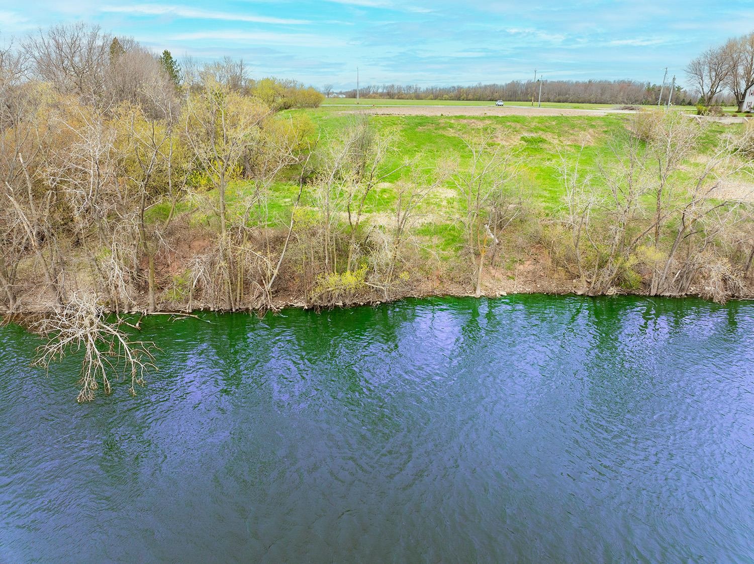 4351 Lost Dauphin Road, Unit 6 Wrightstown, WI 54180 - Photo 3 of 5