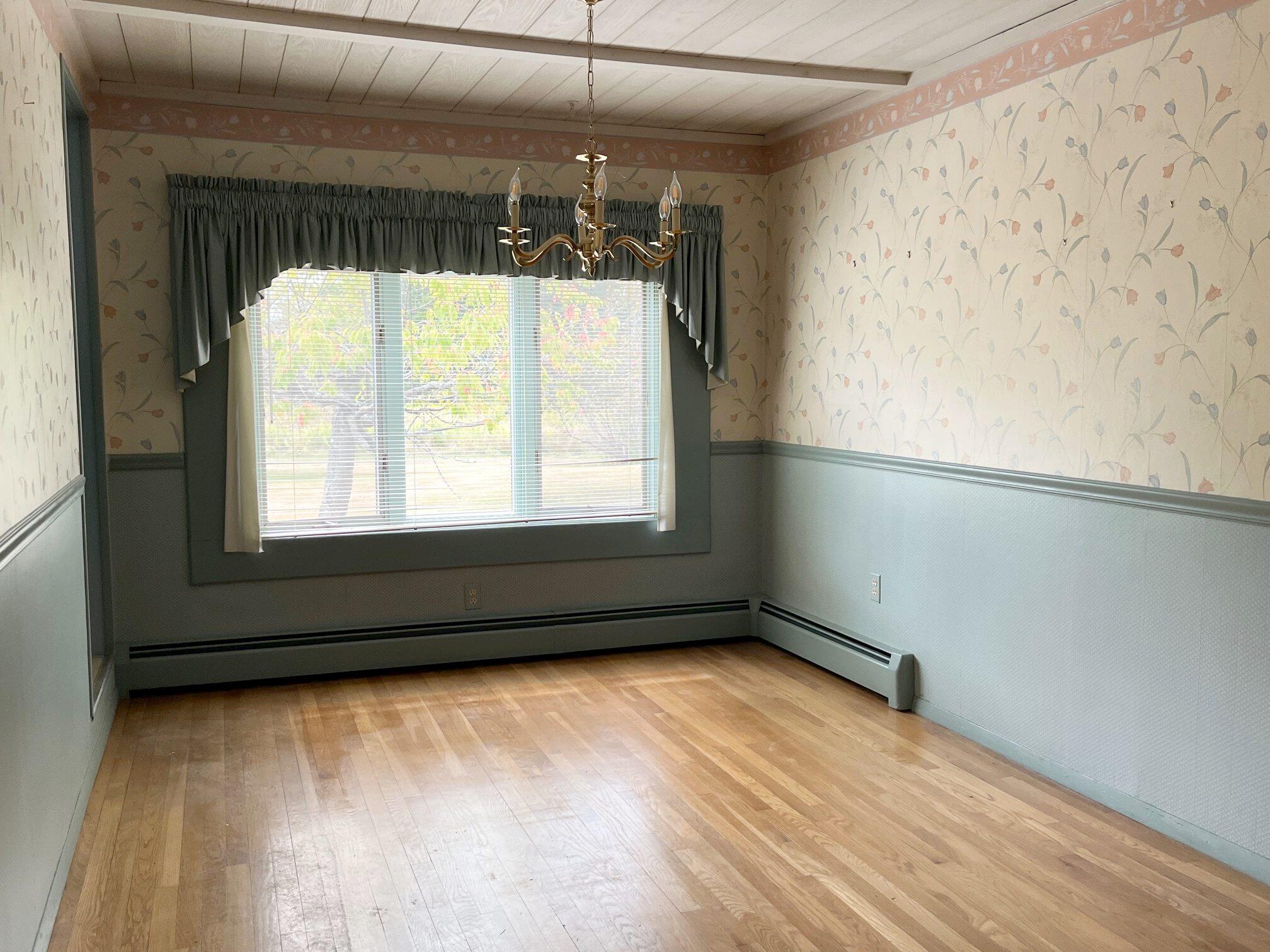64 Picott Road Kittery, ME 03904 - Photo 5 of 20 Dining room