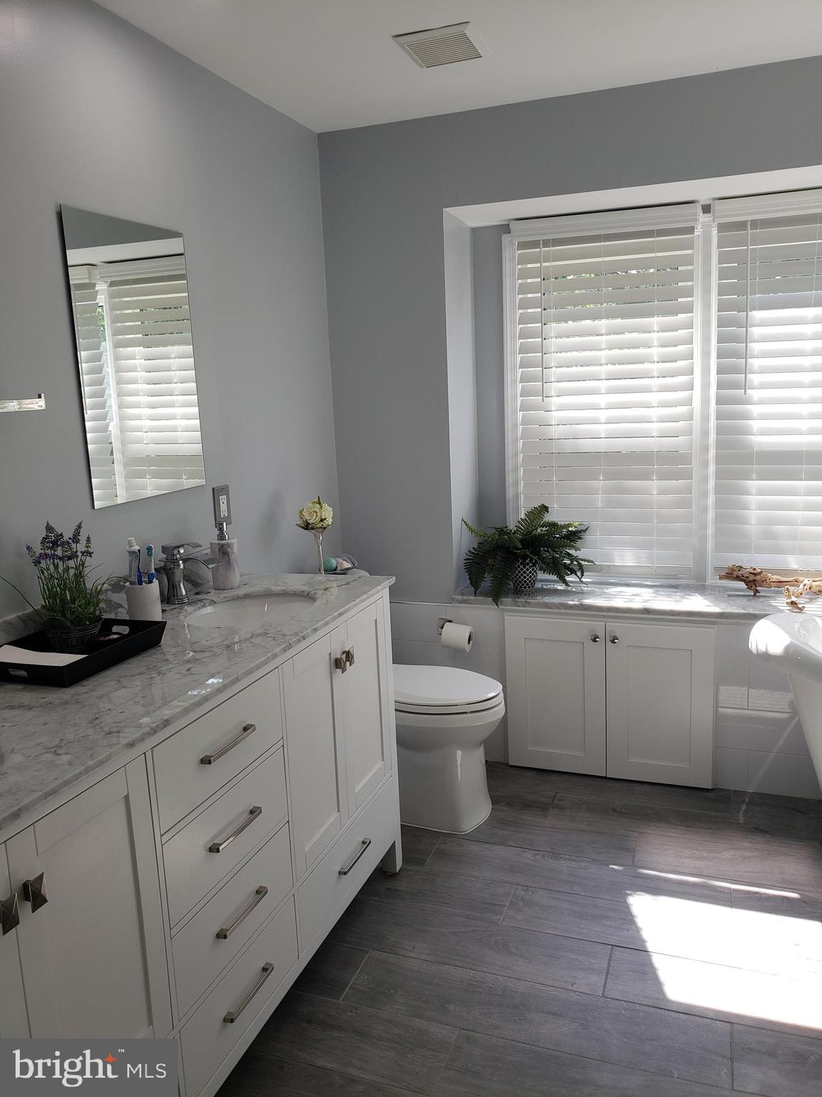 8010 Rocky Run Road Gainesville, VA 20155 - Photo 10 of 13 Recently upgraded, the master bath is a must see!