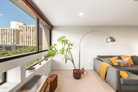 $899,000 | 880 West 1st Street, Unit 302, Los Angeles, CA 90012