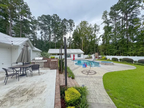 $650,000 | 110 Woodland Avenue, Hampton, SC 29924