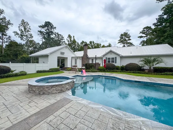 $650,000 | 110 Woodland Avenue, Hampton, SC 29924