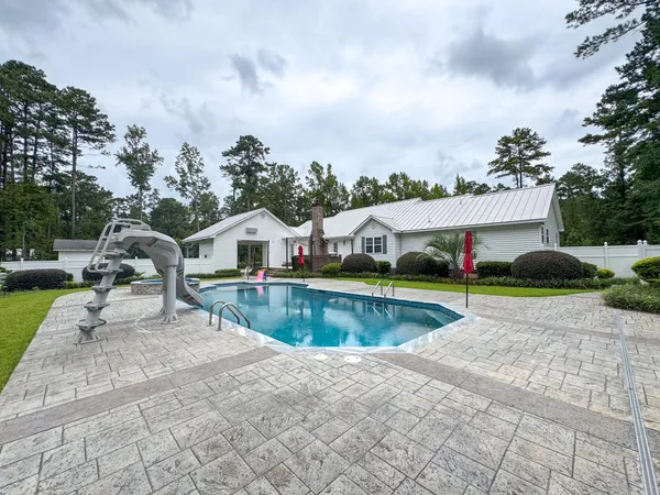 $650,000 | 110 Woodland Avenue, Hampton, SC 29924