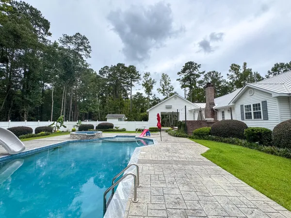 $650,000 | 110 Woodland Avenue, Hampton, SC 29924