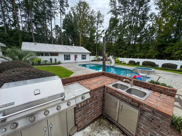 $650,000 | 110 Woodland Avenue, Hampton, SC 29924