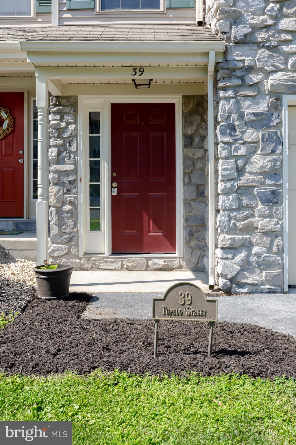 39 Tupelo Street Lititz, PA 17543 - Photo 1 of 27 Welcome to 39 Tupelo Street