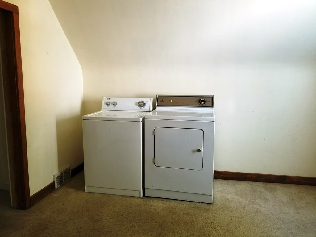 410 Main Street Strattanville, PA 16258 - Photo 3 of 7 a utility room with dryer and washer