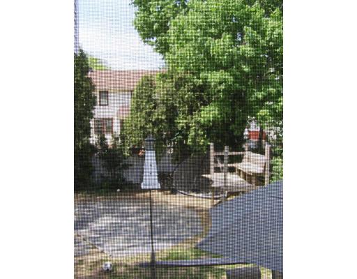 32 Whitney Road Medford, MA 02155 - Photo 9 of 28 Gallery Image 9