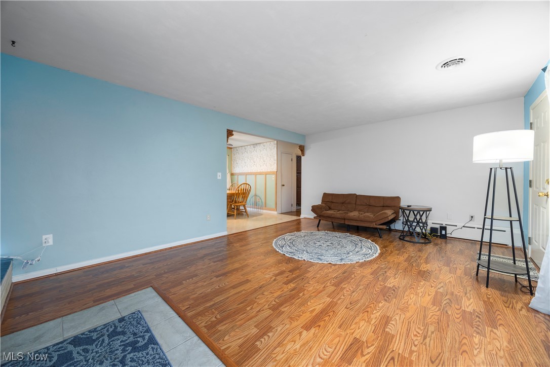 14312 Butler Road Wakeman, OH 44889 - Photo 3 of 42 Living room